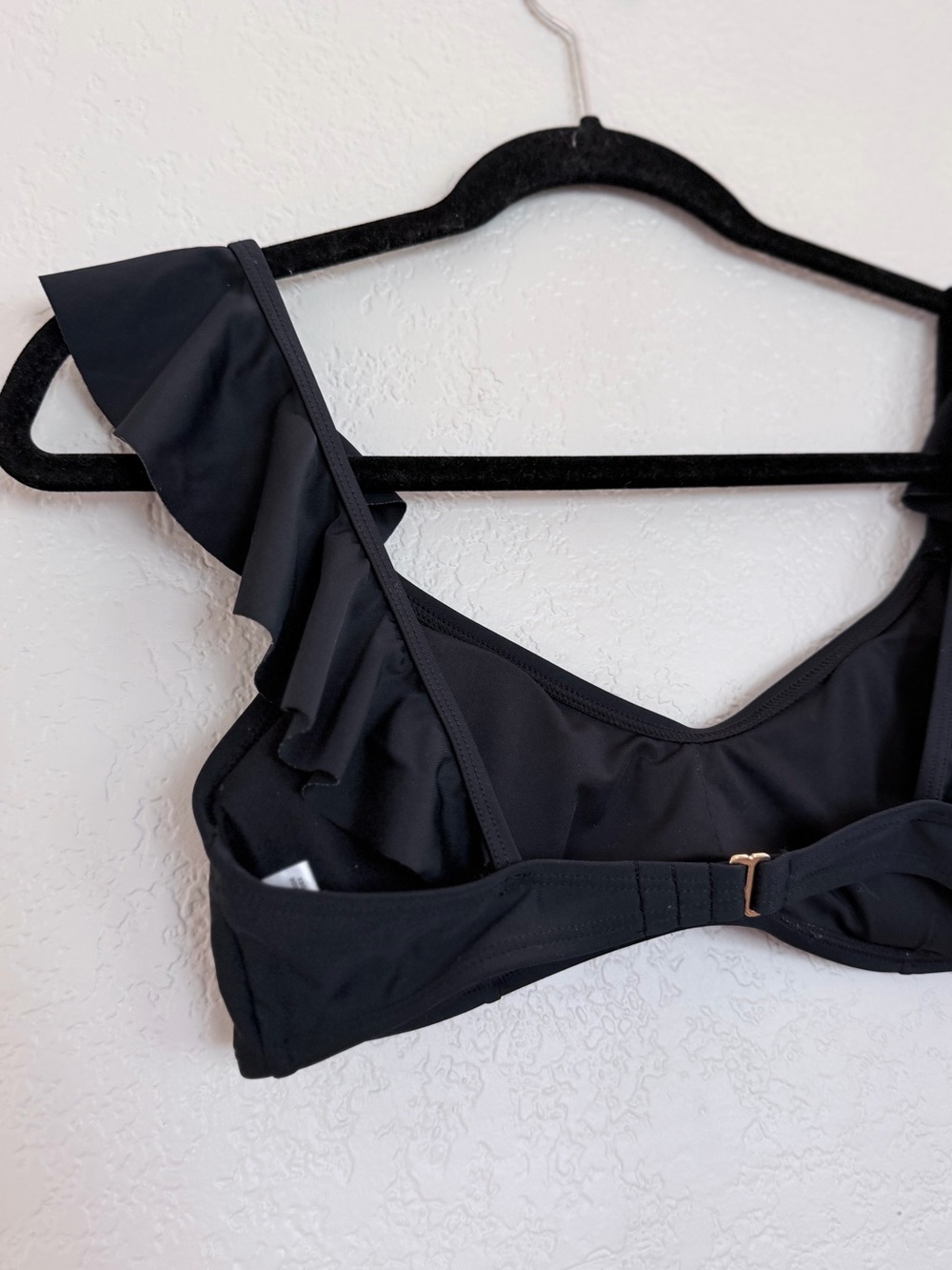 Relleciga Black Ruffle Shoulder Bikini Top | Size M - Picture 4 of 5